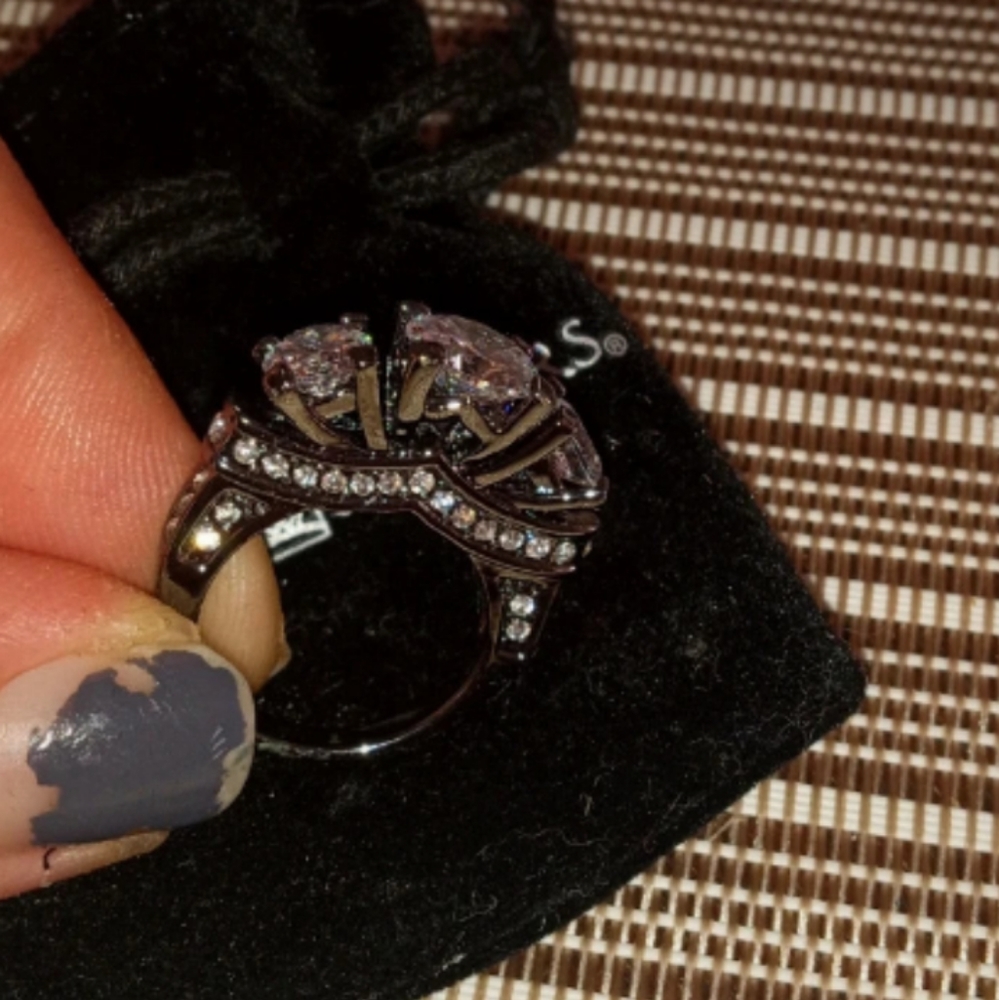 3Stone Ring - Picture 3 of 4